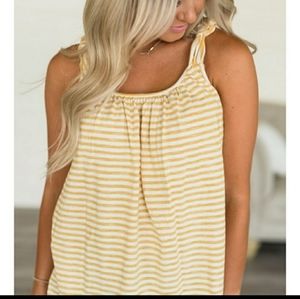 Knot your average tank yellow stripe